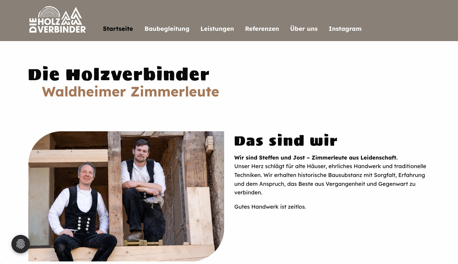 Startseite mit Erdtönen und persönlichem Teamfoto